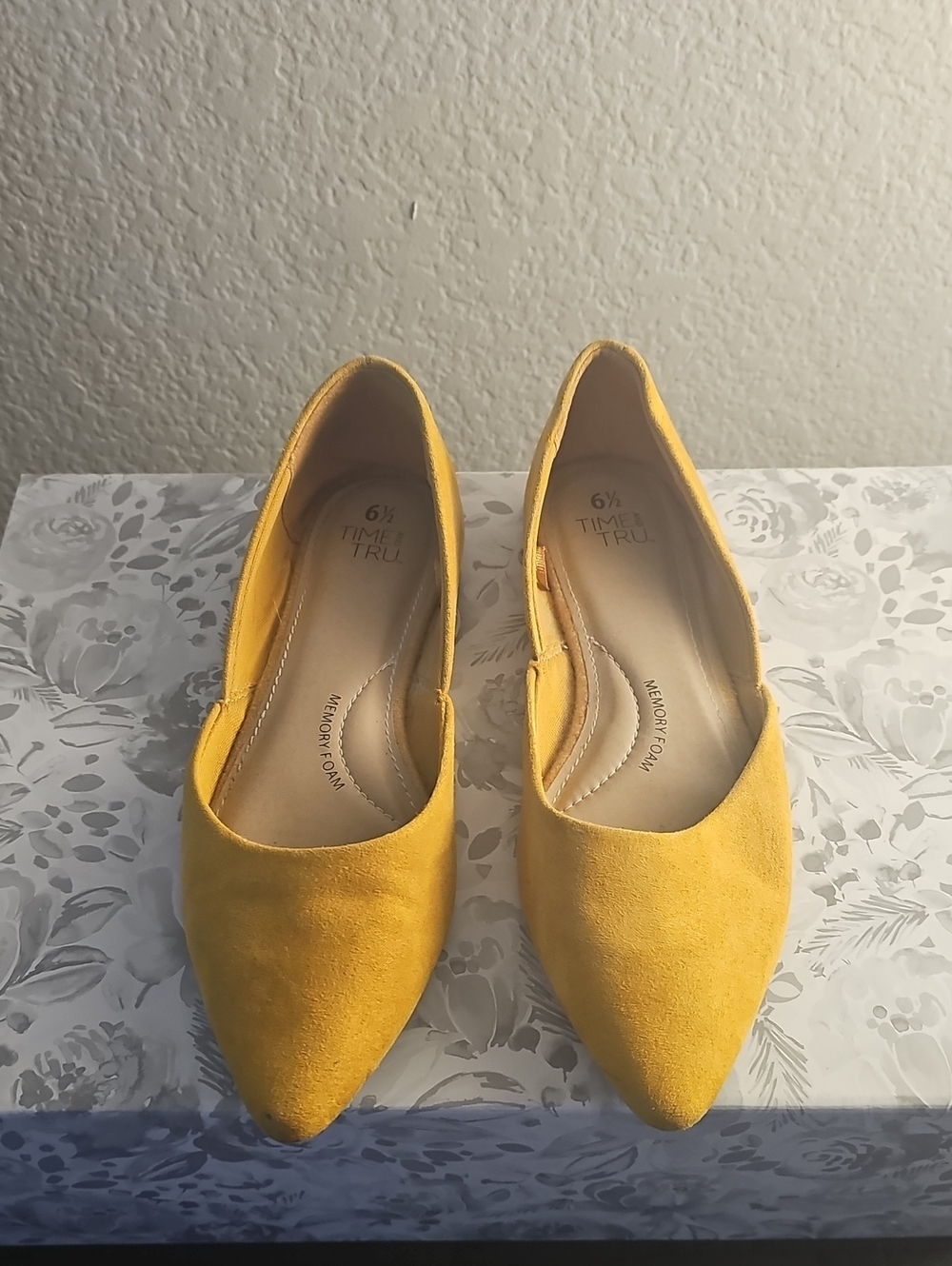 Time & Tru Mustard Yellow Pointed-Toe Flats